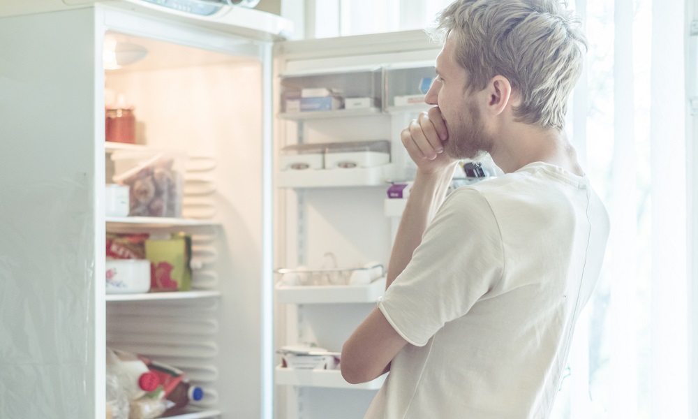 Dlouho otevřená lednička způsobuje výkyvy teplot i vyšší spotřebu.